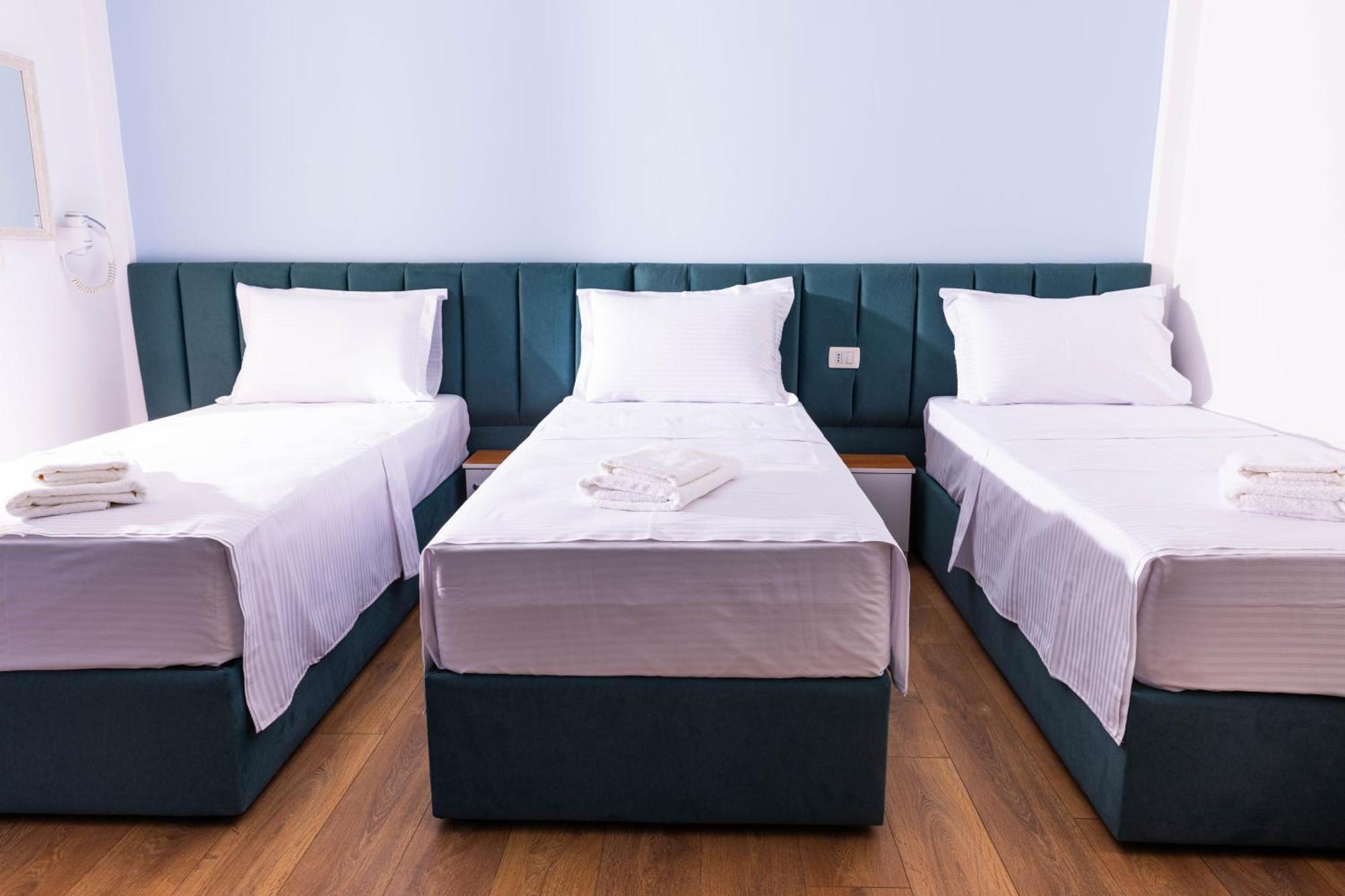 Max Hotel