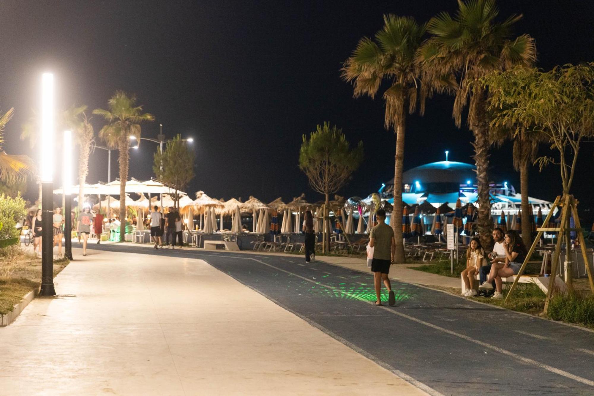 Max 2* Durres
