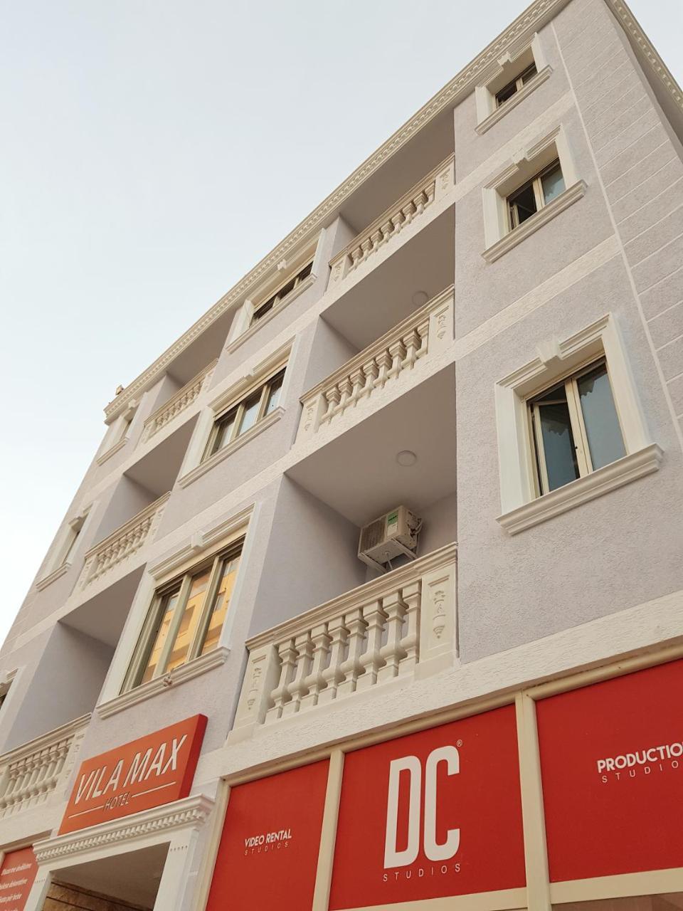 Max Durres